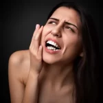 Giải mã điềm báo bị mẻ răng