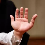 Xem chỉ tay để biết vận mệnh