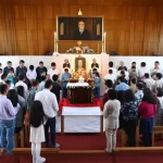 Thờ cúng gia tiên hàng ngày