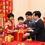 Chọn người xông đất hợp tuổi
