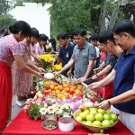 Lễ cúng 100 ngày ngoài mộ