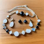 Trang sức đá thạch anh cho người tuổi Hợi
